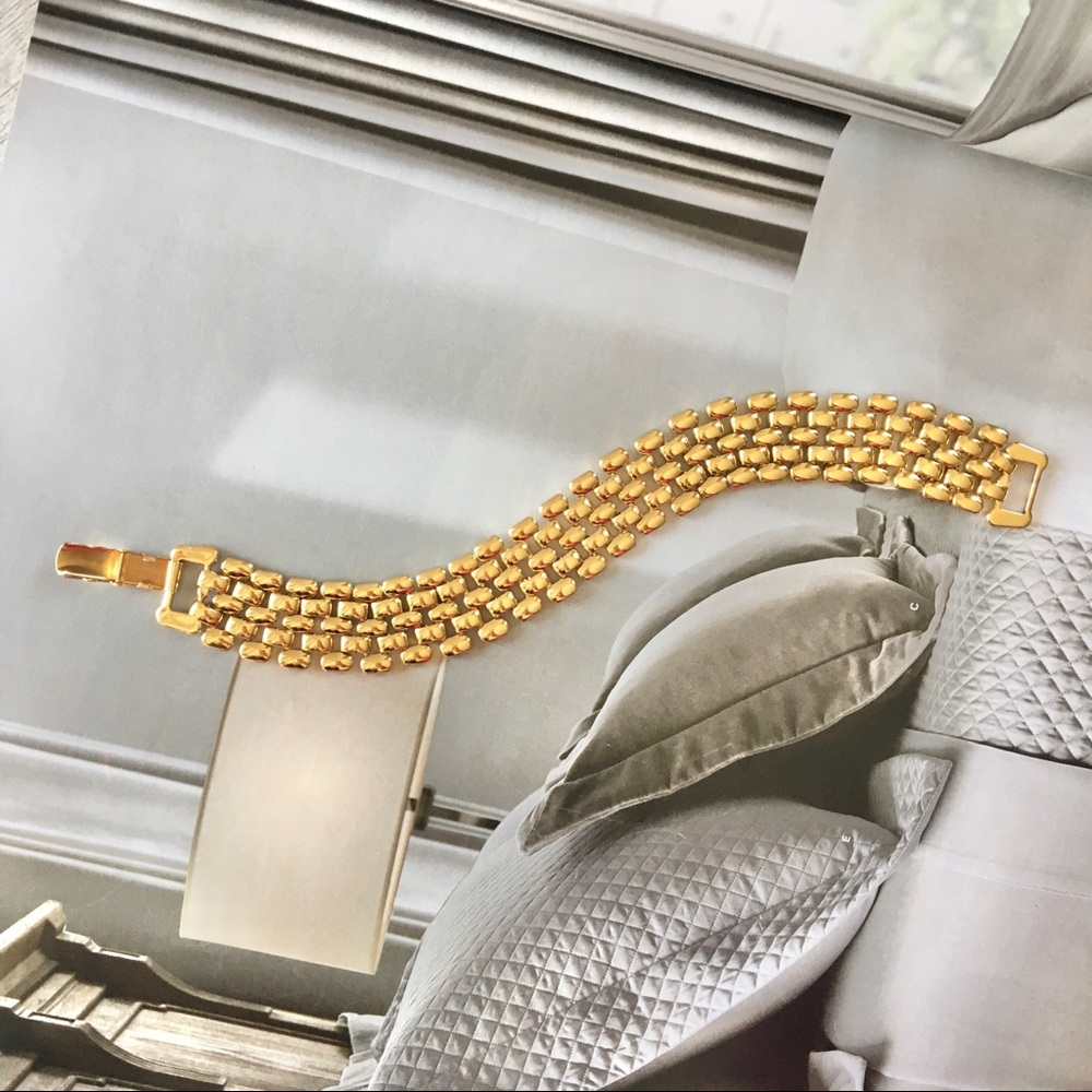 Napier Vintage Gold Tone Bracelet